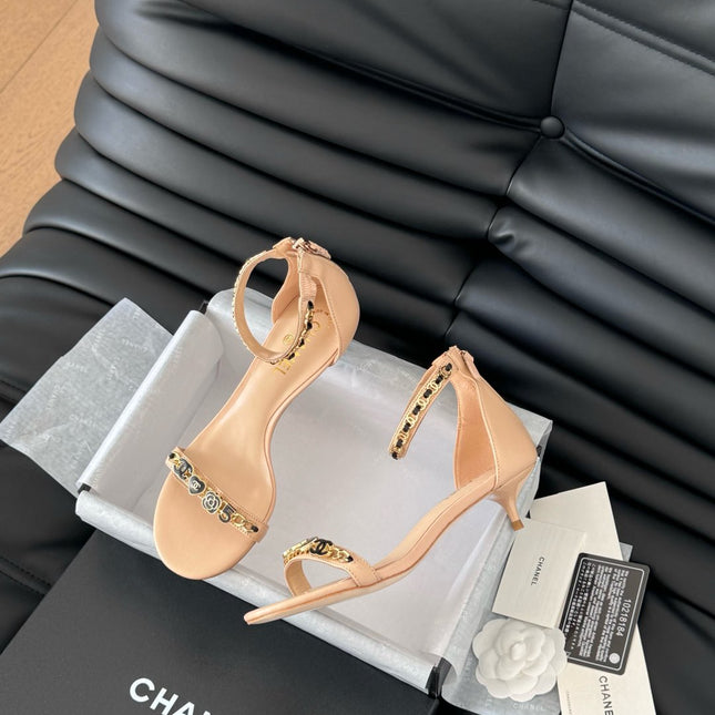 MID-HEEL 35 MM SANDAL IN NUDE TAN SHEEPSKIN WITH STICKERS