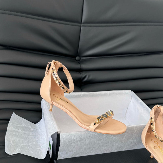 MID-HEEL 35 MM SANDAL IN NUDE TAN SHEEPSKIN WITH STICKERS