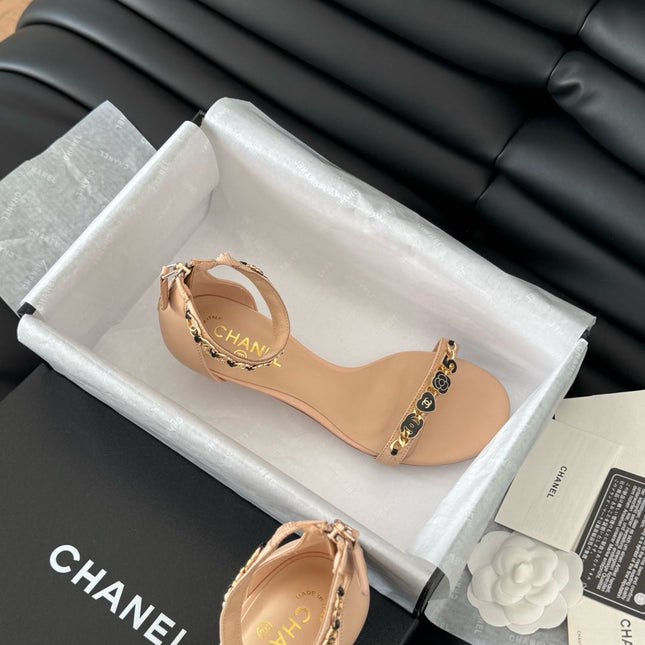 MID-HEEL 35 MM SANDAL IN NUDE TAN SHEEPSKIN WITH STICKERS