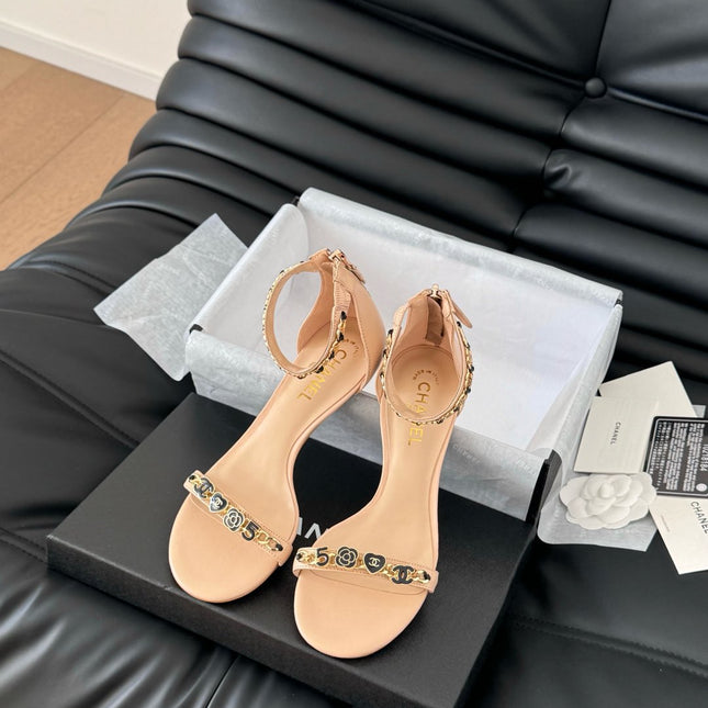 MID-HEEL 35 MM SANDAL IN NUDE TAN SHEEPSKIN WITH STICKERS