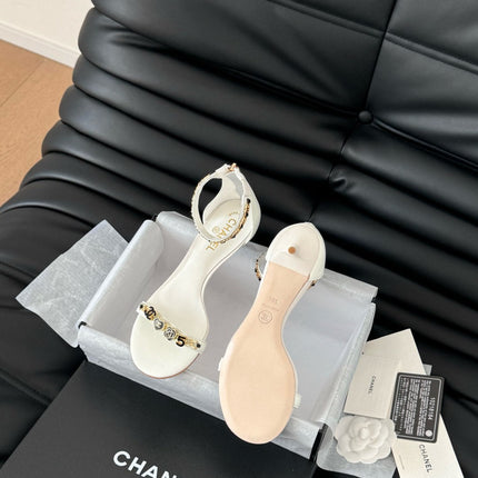 MID-HEEL 35 MM SANDAL IN WHITE SHEEPSKIN WITH STICKERS