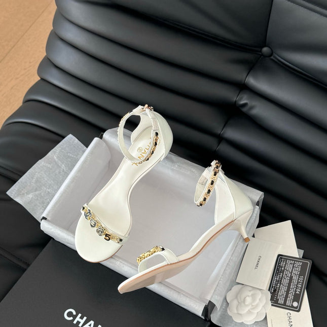 MID-HEEL 35 MM SANDAL IN WHITE SHEEPSKIN WITH STICKERS