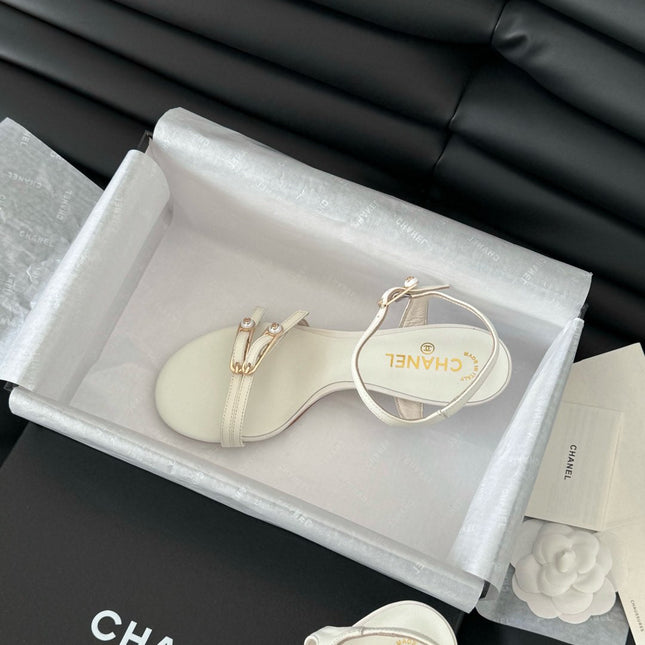 MID-HEEL 35 MM SANDAL IN WHITE SHEEPSKIN