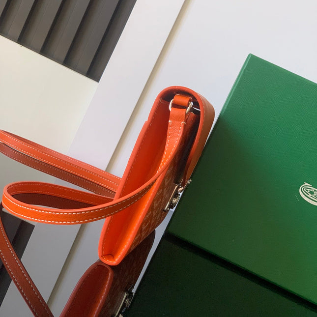 CHYPRE WALLET-POUCH 21 IN ORANGE GOYARDINE CANVAS AND CALFSKIN