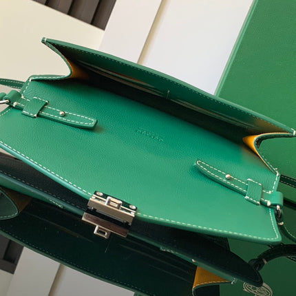 CHYPRE WALLET-POUCH 21 IN GREEN GOYARDINE CANVAS AND CALFSKIN