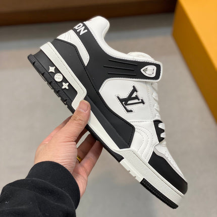 LV TRAINER  BLACK WHITE SNEAKER