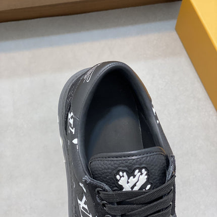 LV MONOGRAM BLACK SNEAKERS