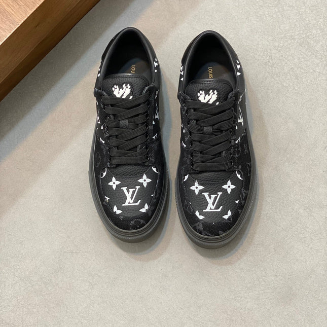 LV MONOGRAM BLACK SNEAKERS