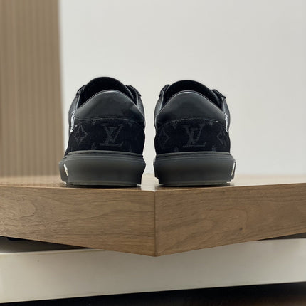 LV MONOGRAM BLACK SNEAKERS