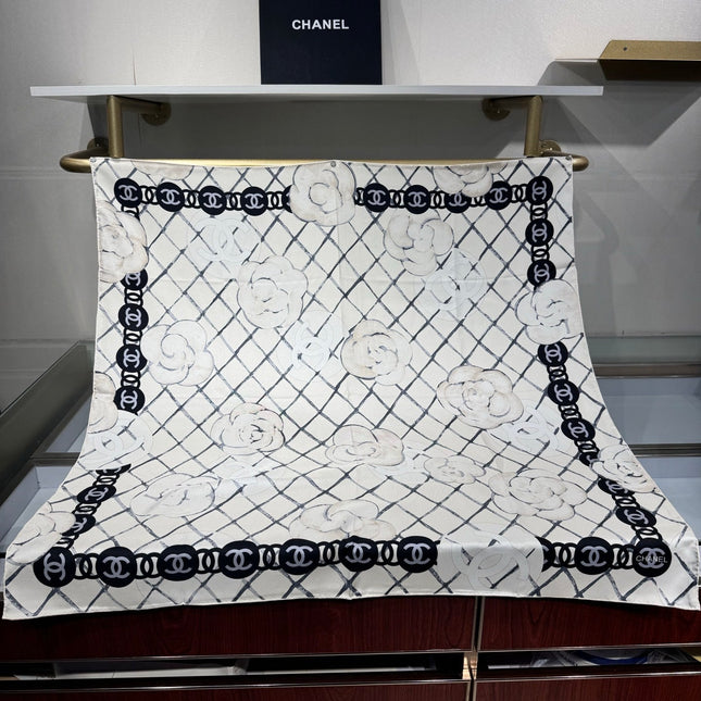 CHANEL 25S SCARF 90 IN CASHMERE SILK 737219