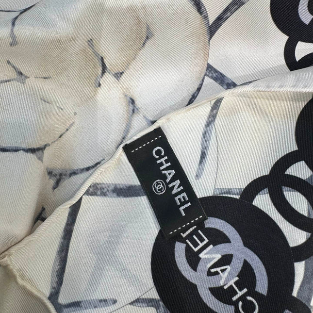 CHANEL 25S SCARF 90 IN CASHMERE SILK 737219