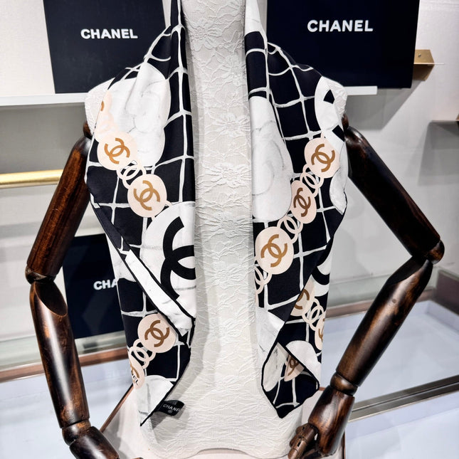 CHANEL 25S SCARF 90 IN CASHMERE SILK 737220