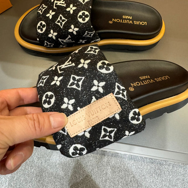 LV VELCRO SLIPPERS IN BLACK MIX WHITE MONOGRAM JACQUARD
