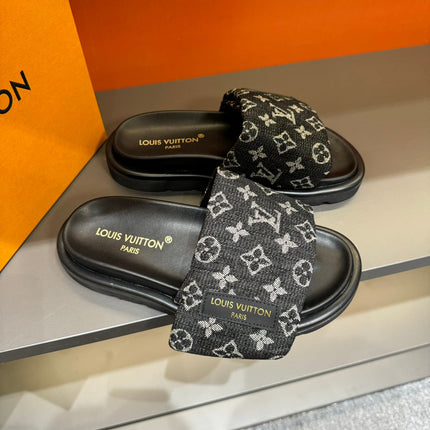 LV VELCRO SLIPPERS IN BLACK MONOGRAM JACQUARD