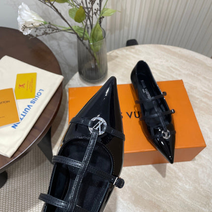 POINTED-TOE TRIPLE-STRAP BALLET FLAT IN BLACK PATENT CALFSKIN