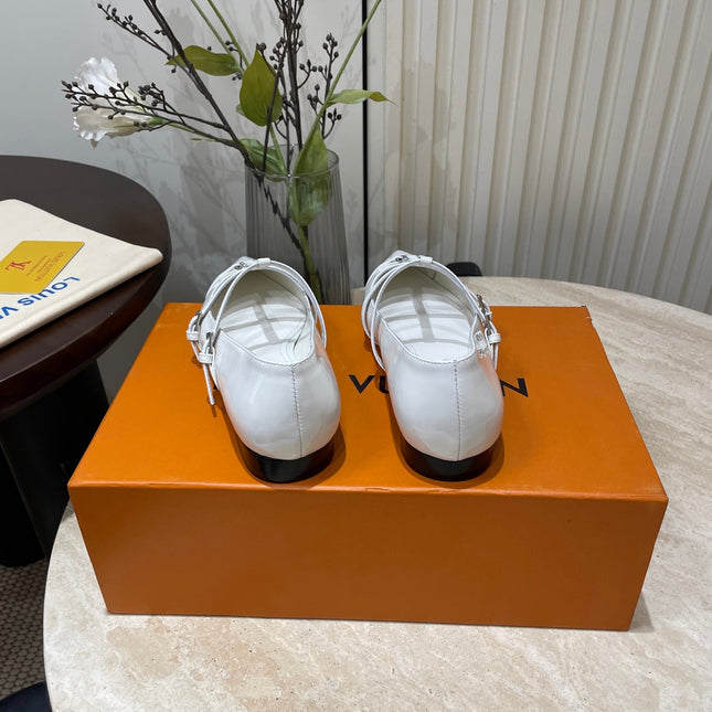 POINTED-TOE TRIPLE-STRAP BALLET FLAT IN WHITE PATENT CALFSKIN