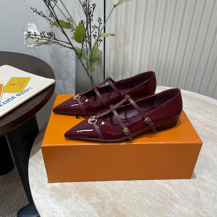 POINTED-TOE TRIPLE-STRAP BALLET FLAT IN BURGUNDY RED PATENT CALFSKIN