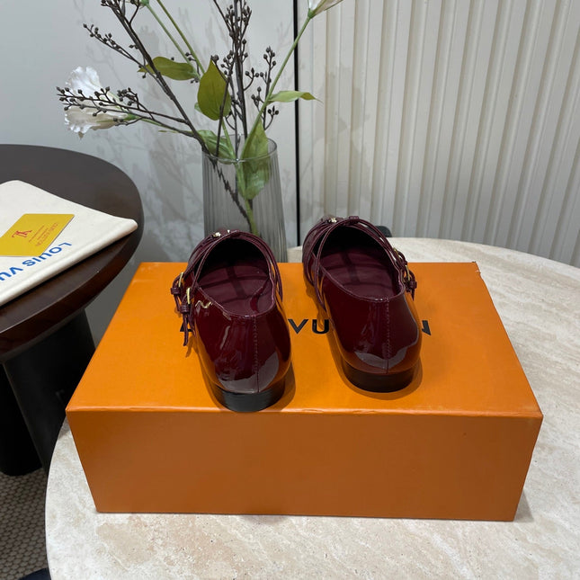 POINTED-TOE TRIPLE-STRAP BALLET FLAT IN BURGUNDY RED PATENT CALFSKIN