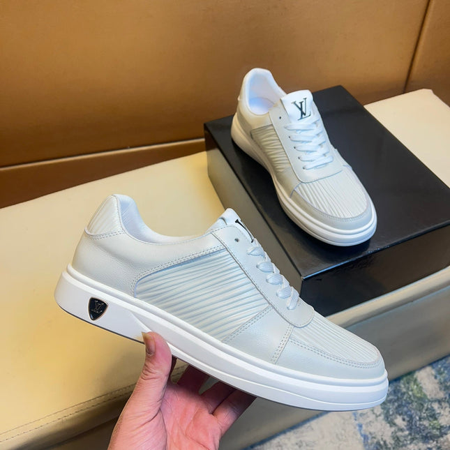 LV SNEAKERS IN WHITE CALFSKIN AND SUEDE