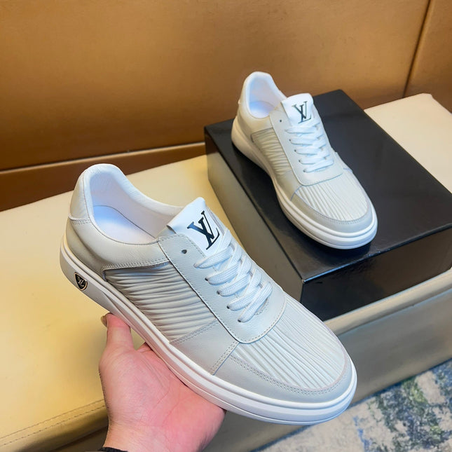 LV SNEAKERS IN WHITE CALFSKIN AND SUEDE