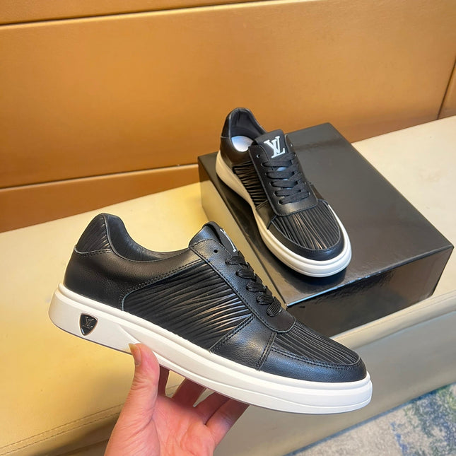 LV SNEAKERS IN BLACK CALFSKIN AND SUEDE