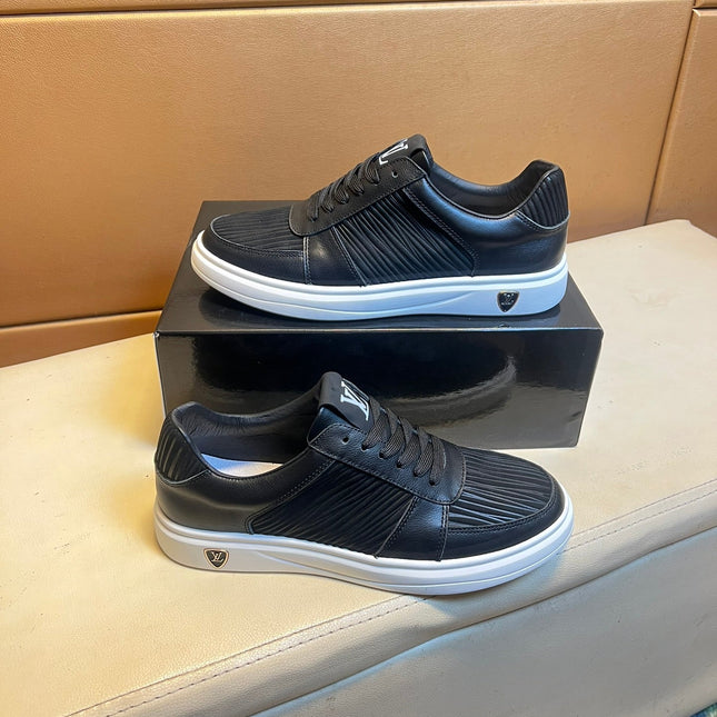 LV SNEAKERS IN BLACK CALFSKIN AND SUEDE