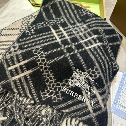 CLASSIC CHECK SCARF 168 CM IN BLACK CASHMERE 396320