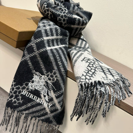 CLASSIC CHECK SCARF 168 CM IN BLACK CASHMERE 396320