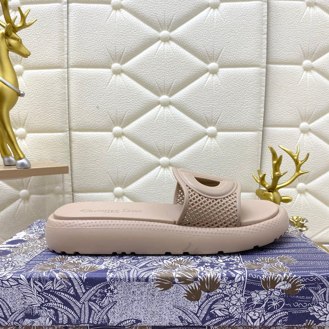 DIOR FLAT SLIDES 25S IN BEIGE TPU