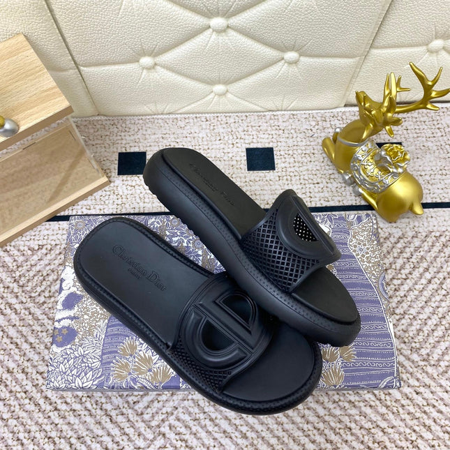 DIOR FLAT SLIDES 25S IN BLACK TPU