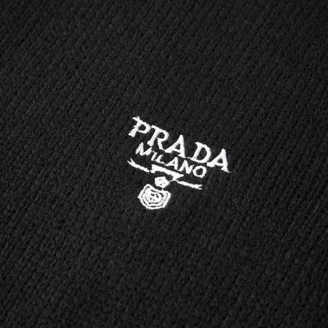 PRADA ZIP-UP KNIT CARDIGAN STYLE 142