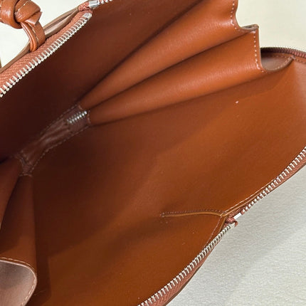 LE COEUR BAG 21 IN UMBER BROWN CALFSKIN