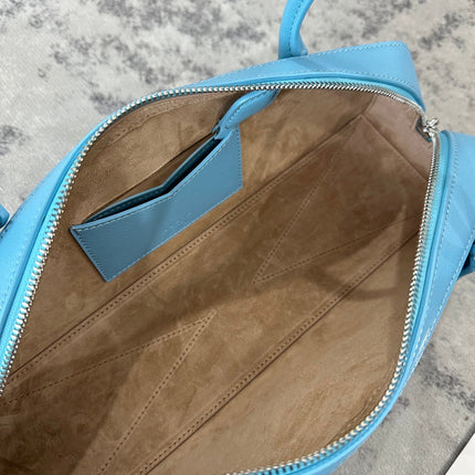 LE TECKEL MEDIUM BAG 32 IN SKY BLUE GOATSKIN