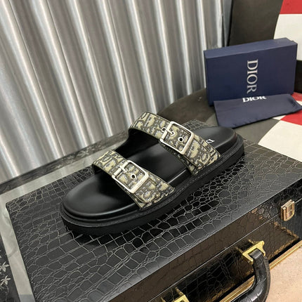 CD AQUA BUCKLE SANDAL BLACK AND SAGE JACQUARD