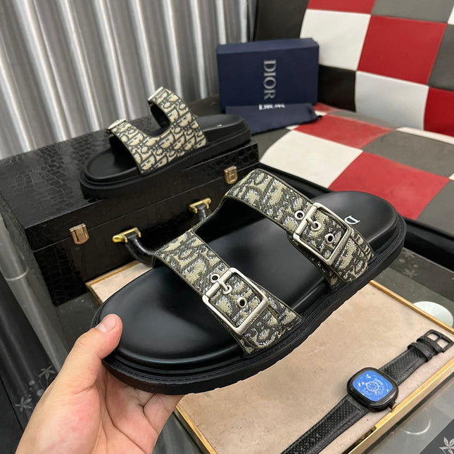 CD AQUA BUCKLE SANDAL BLACK AND SAGE JACQUARD