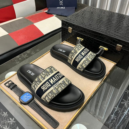 CD SLIDE LETTER SLIPPER BLACK AND SAGE CALFSKIN
