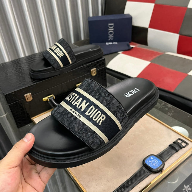 CD SLIDE LETTER SLIPPER BLACK CALFSKIN