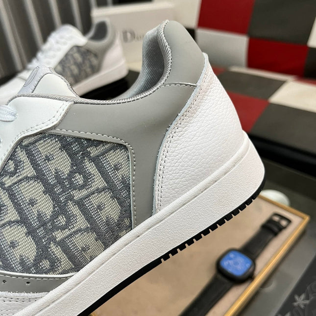 CD B27 LOW-TOP SNEAKER WHITE AND GRAY CALFSKIN