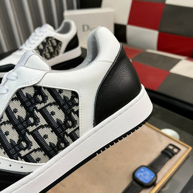 CD B27 LOW-TOP SNEAKER BLACK AND WHITE CALFSKIN
