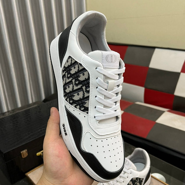 CD B27 LOW-TOP SNEAKER BLACK AND WHITE CALFSKIN