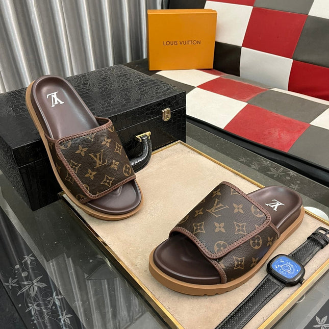 WATERFRONT MULE IN CHOCOLATE BROWN MONOGRAM RUBBER