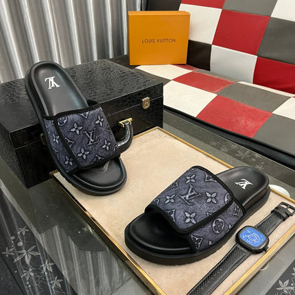 MIAMI MULE IN CHARCOAL GREY MONOGRAM JACQUARD