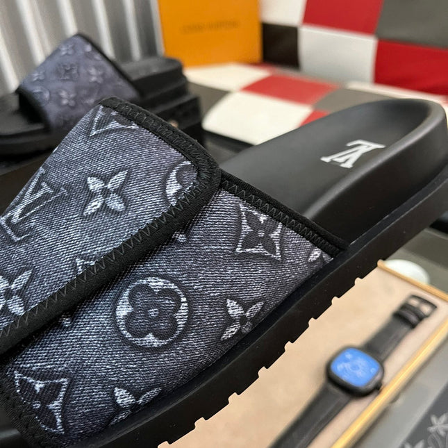 MIAMI MULE IN CHARCOAL GREY MONOGRAM JACQUARD