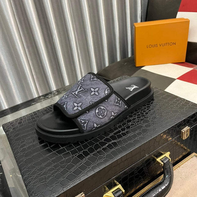 MIAMI MULE IN CHARCOAL GREY MONOGRAM JACQUARD