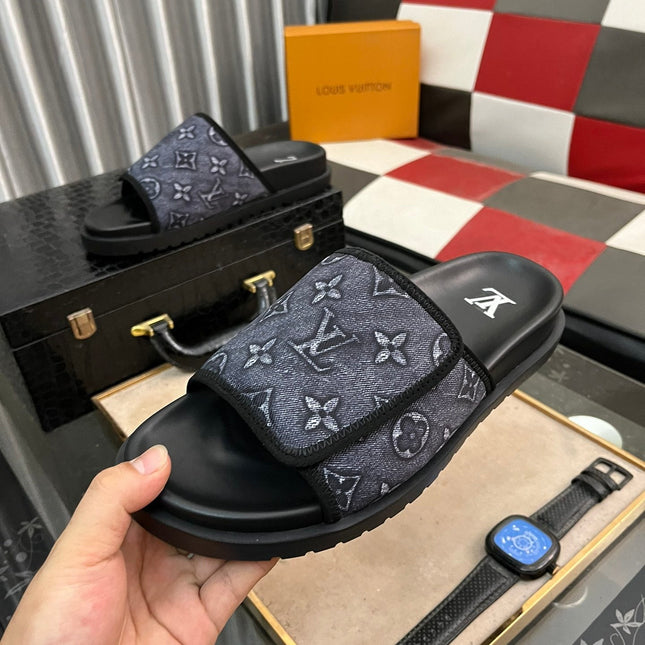 MIAMI MULE IN CHARCOAL GREY MONOGRAM JACQUARD