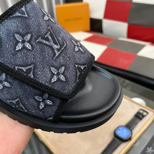 MIAMI MULE IN CHARCOAL GREY MONOGRAM JACQUARD