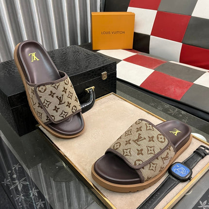 MIAMI MULE IN PEANUT BROWN MONOGRAM JACQUARD