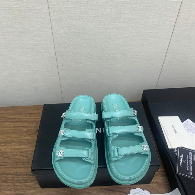 DAD SANDAL IN SKY BLUE LAMBSKIN MULE