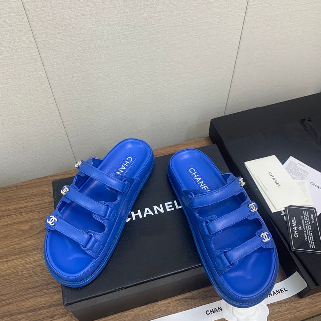 DAD SANDAL IN COBALT BLUE LAMBSKIN MULE