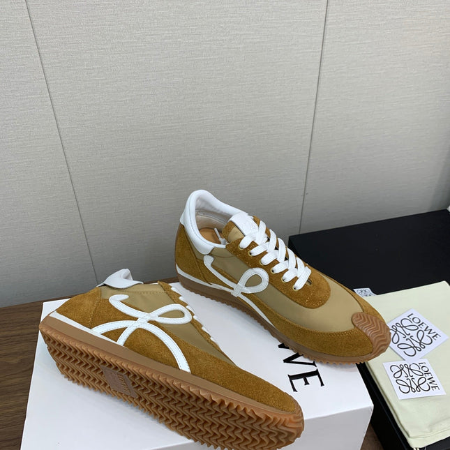 LW FLOW RUNNER SNEAKER GOLDENROD SUEDE